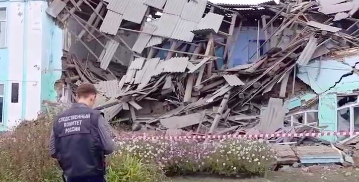 Фото В Новосибирской области опубликованы страшные кадры обрушения школы в Татарске 2 - Сиб.ФМ Фото В Новосибирской области опубликованы страшные кадры обрушения школы в Татарске 2